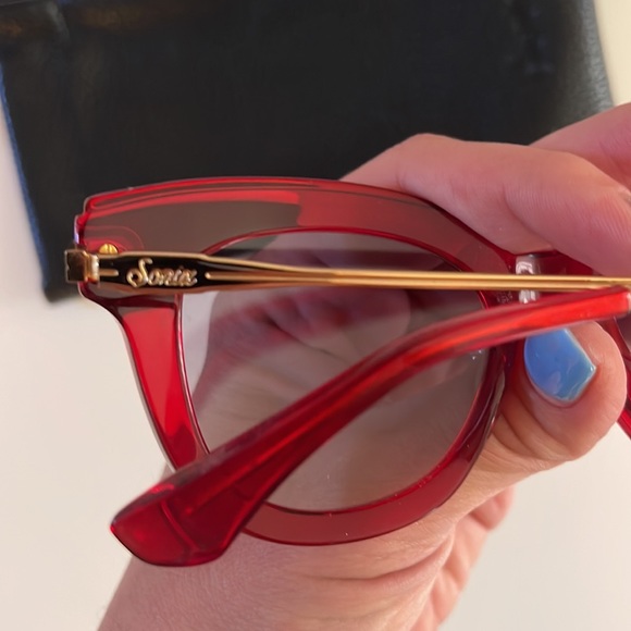 Sonix red sunglasses with gold details - Picture 4 of 4
